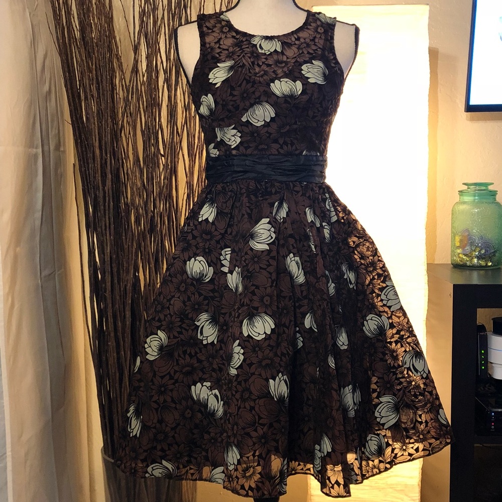 Frock! by Tracy Reese • Chrysanthemum Tea Dress 🌷